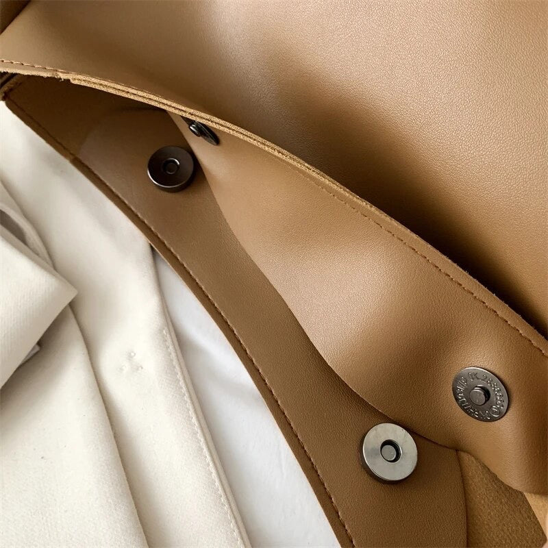 Bjørks™ | Minimalistisk skulderveske i moderne snitt