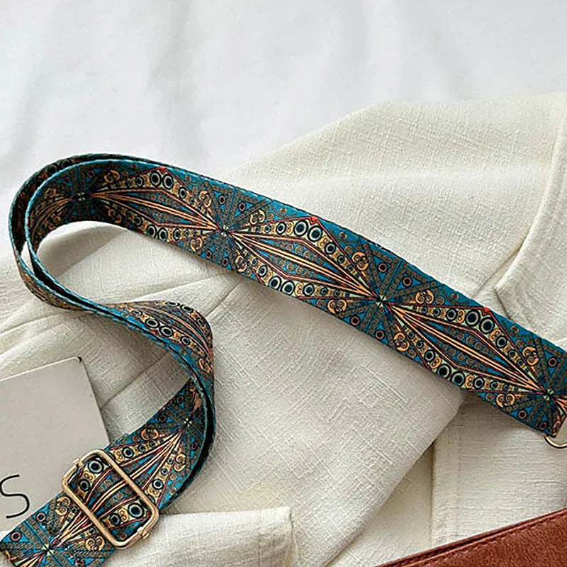 Bjørks™ | Klassisk skulderveske med justerbar mønstrete stropp